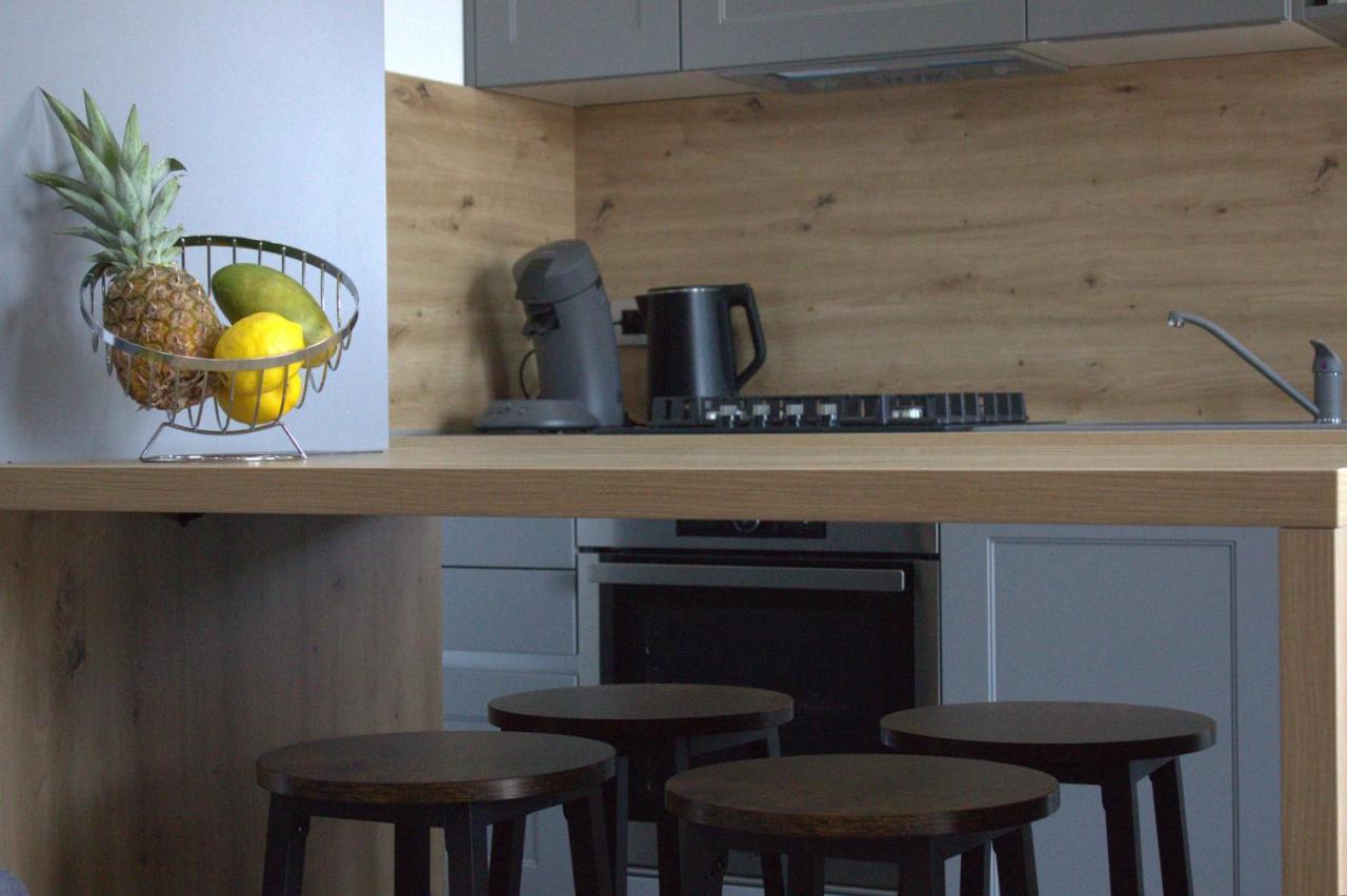 Apartman Sara S Pogledom Na More Lovran Exterior foto